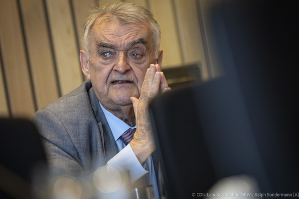 Innenminister Herbert Reul in der CDU-Fraktionssitzung